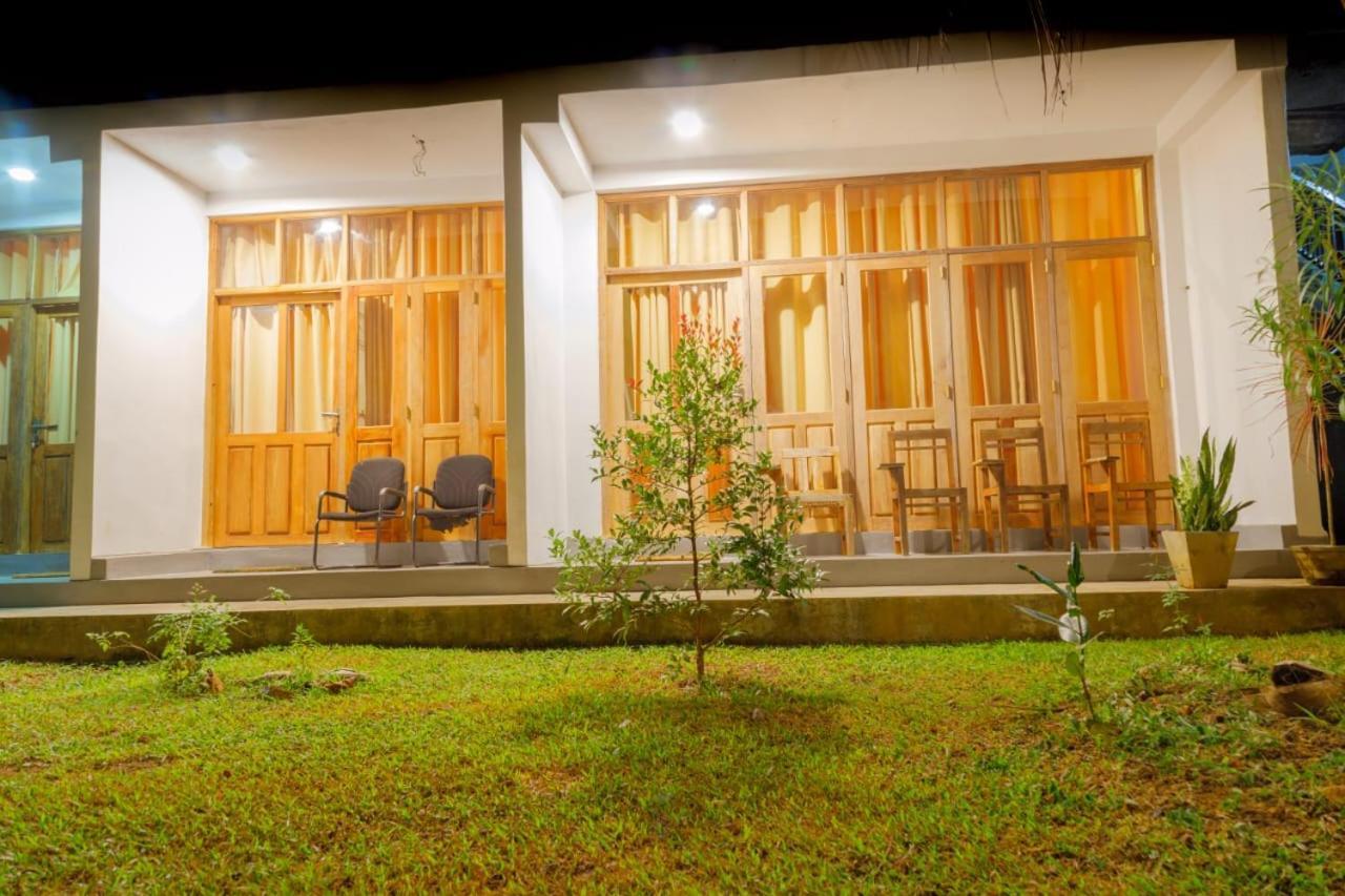 Talalla Ocean Beach Bungalow Matara Exteriér fotografie